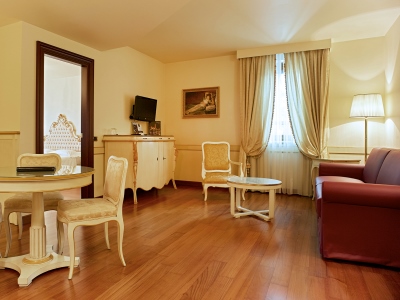 suite - hotel villa quaranta wine and spa - verona, italy