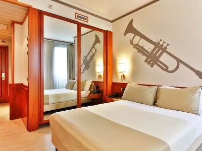 bedroom - hotel leon d'oro - verona, italy