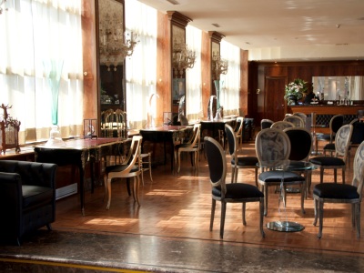 bar - hotel leon d'oro - verona, italy