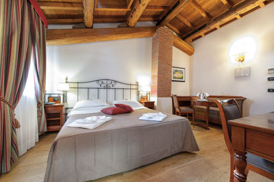 deluxe room - hotel villa malaspina - verona, italy
