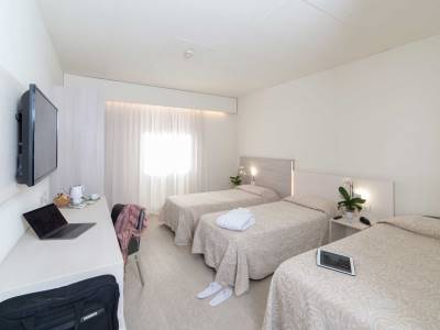 bedroom - hotel alfa fiera - vicenza, italy