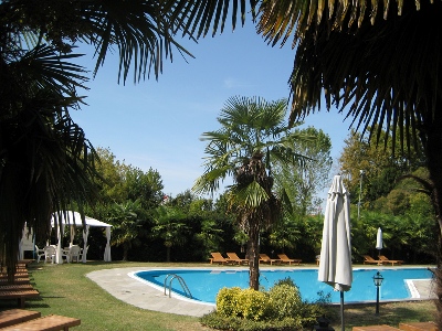 outdoor pool - hotel villa pace park bolognese - treviso, italy