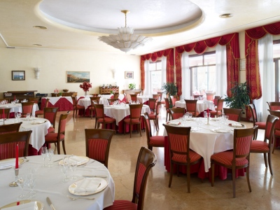restaurant 1 - hotel villa pace park bolognese - treviso, italy