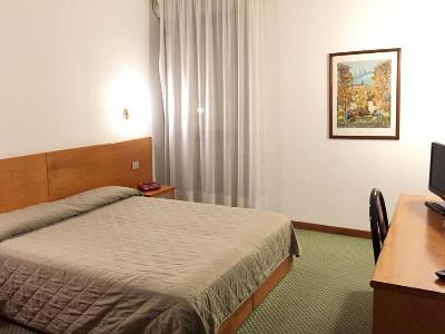 bedroom 1 - hotel i ciliegi - reggello, italy