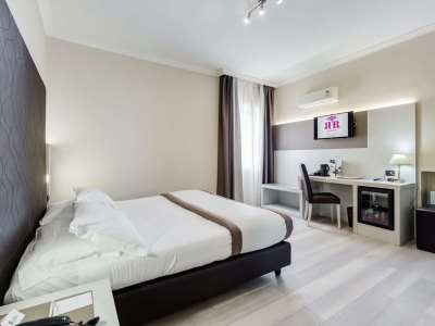 standard bedroom - hotel best western rocca - cassino, italy