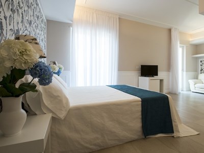bedroom - hotel bianco riccio suite hotel - fasano, italy