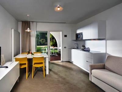 bedroom 3 - hotel du lac et du parc grand resort - riva del garda, italy