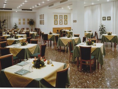 restaurant - hotel ibis styles trani - trani, italy