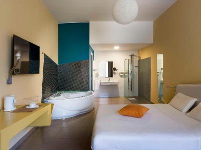 bedroom - hotel ibis styles catania acireale - acireale, italy