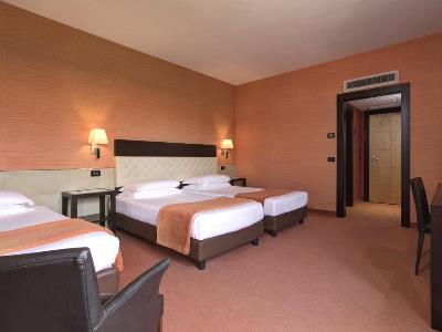 bedroom 3 - hotel best western gorizia palace - gorizia, italy