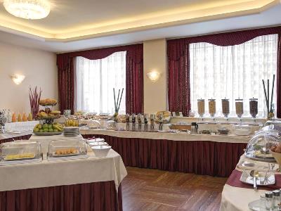 breakfast room - hotel best western gorizia palace - gorizia, italy