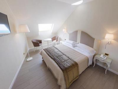 bedroom 1 - hotel miramare and spa - sestri levante, italy