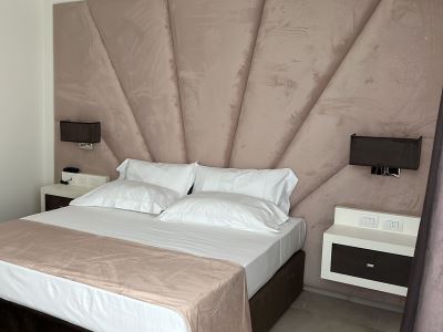 bedroom 4 - hotel m2 - campi bisenzio, italy