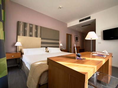 bedroom 1 - hotel poggio del sole resort - ragusa, italy