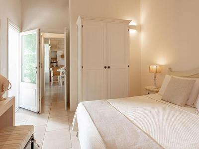bedroom 2 - hotel masseria mongio dell'elefante - otranto, italy
