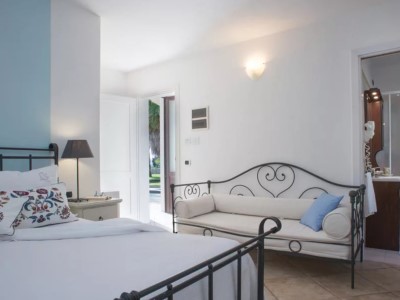 bedroom 9 - hotel masseria panareo - otranto, italy