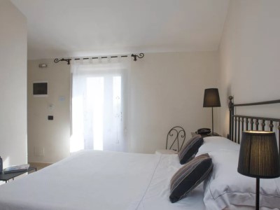 bedroom 7 - hotel masseria panareo - otranto, italy