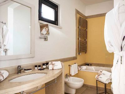 bathroom - hotel borgobianco resort and spa - mgallery - polignano a mare, italy