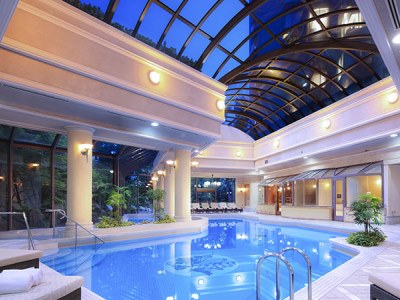 indoor pool - hotel chinzanso - tokyo, japan