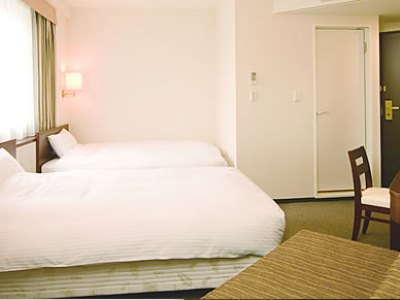 bedroom 4 - hotel hillarys - osaka, japan