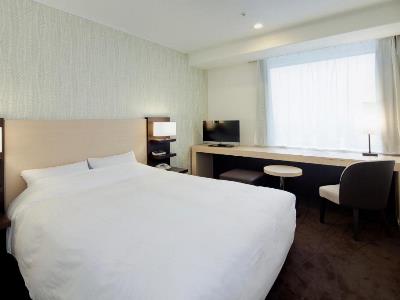 bedroom 4 - hotel granvia osaka - osaka, japan