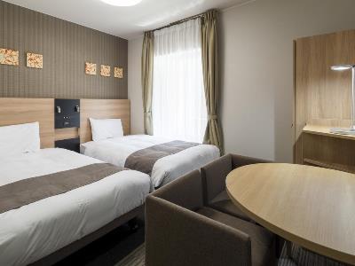 bedroom 4 - hotel comfort hotel osaka shinsaibashi - osaka, japan