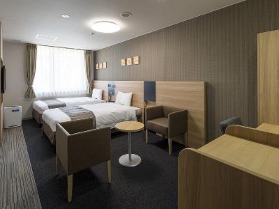 bedroom 5 - hotel comfort hotel osaka shinsaibashi - osaka, japan
