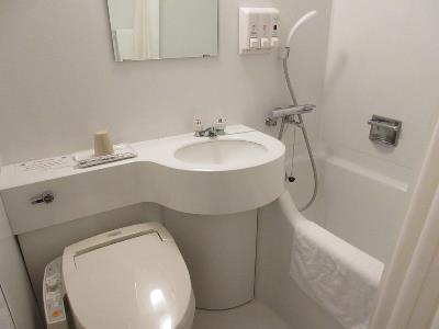 bathroom - hotel osaka fujiya - osaka, japan