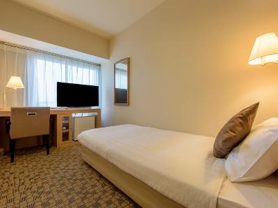 bedroom - hotel ana crowne plaza sapporo - sapporo, japan