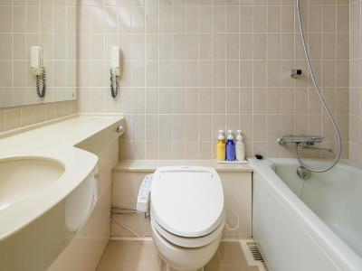 bathroom - hotel ana crowne plaza sapporo - sapporo, japan