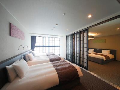 bedroom 8 - hotel kyoto tower - kyoto, japan