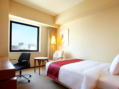 bedroom - hotel ana holiday inn sendai - sendai, japan