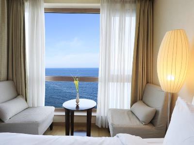 bedroom 2 - hotel ocean suite - jeju, south korea