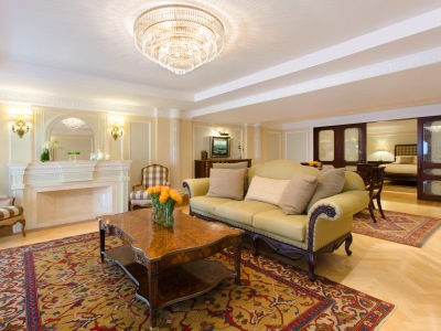 suite 1 - hotel regency - kuwait city, kuwait
