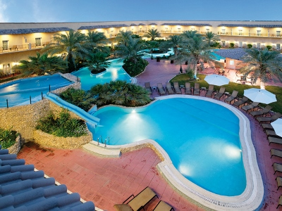 outdoor pool - hotel movenpick hotel kuwait - kuwait city, kuwait