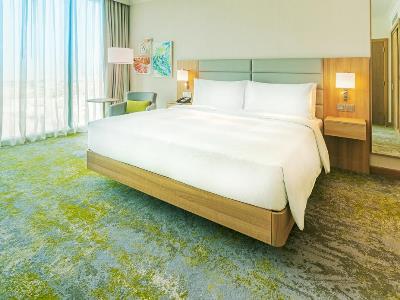 bedroom - hotel hilton garden inn kuwait city - kuwait city, kuwait