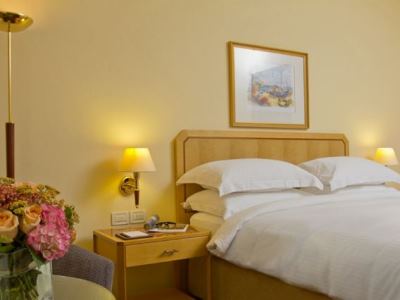 bedroom - hotel gefinor rotana - beirut, lebanon