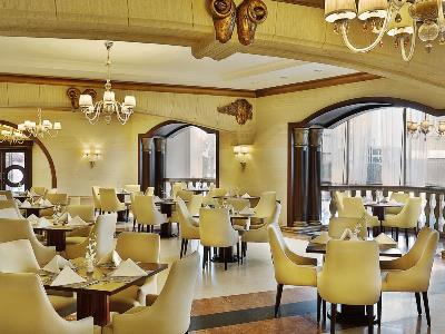 restaurant - hotel hilton beirut habtoor grand - beirut, lebanon