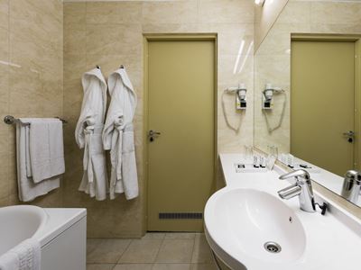 bathroom - hotel congress - vilnius, lithuania