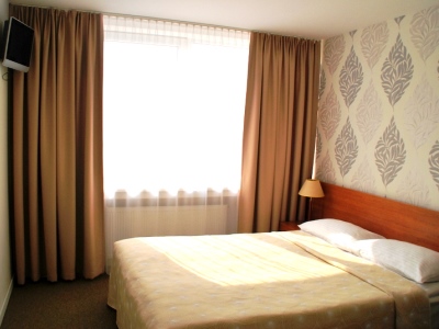 standard bedroom 1 - hotel panorama - vilnius, lithuania