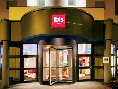 exterior view - hotel ibis luxembourg aeroport - luxembourg, luxembourg