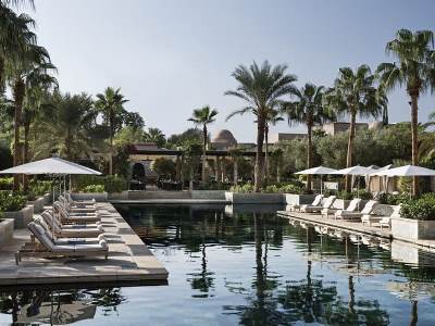 outdoor pool - hotel four seasons resort - marrakech, morocco