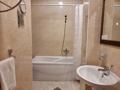 bathroom - hotel kulla e balshajve - ulcinj, montenegro