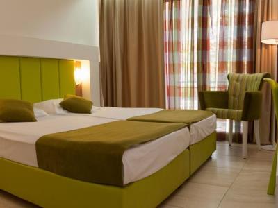 bedroom 1 - hotel resort slovenska plaza - budva, montenegro
