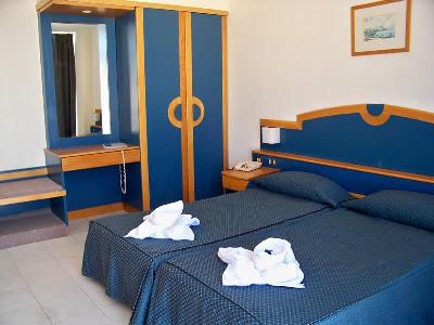 bedroom 2 - hotel primera - st pauls bay, malta