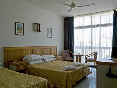 bedroom 2 - hotel canifor - qawra, malta