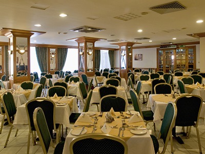 restaurant - hotel canifor - qawra, malta