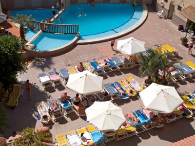 outdoor pool - hotel cardor holiday complex - qawra, malta