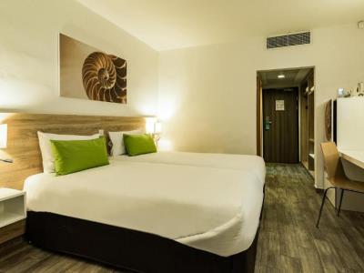 bedroom 2 - hotel ax odycy - qawra, malta