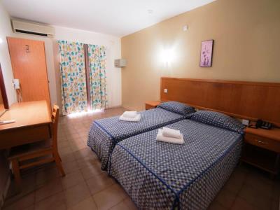 bedroom 1 - hotel qawra point holiday complex - qawra, malta